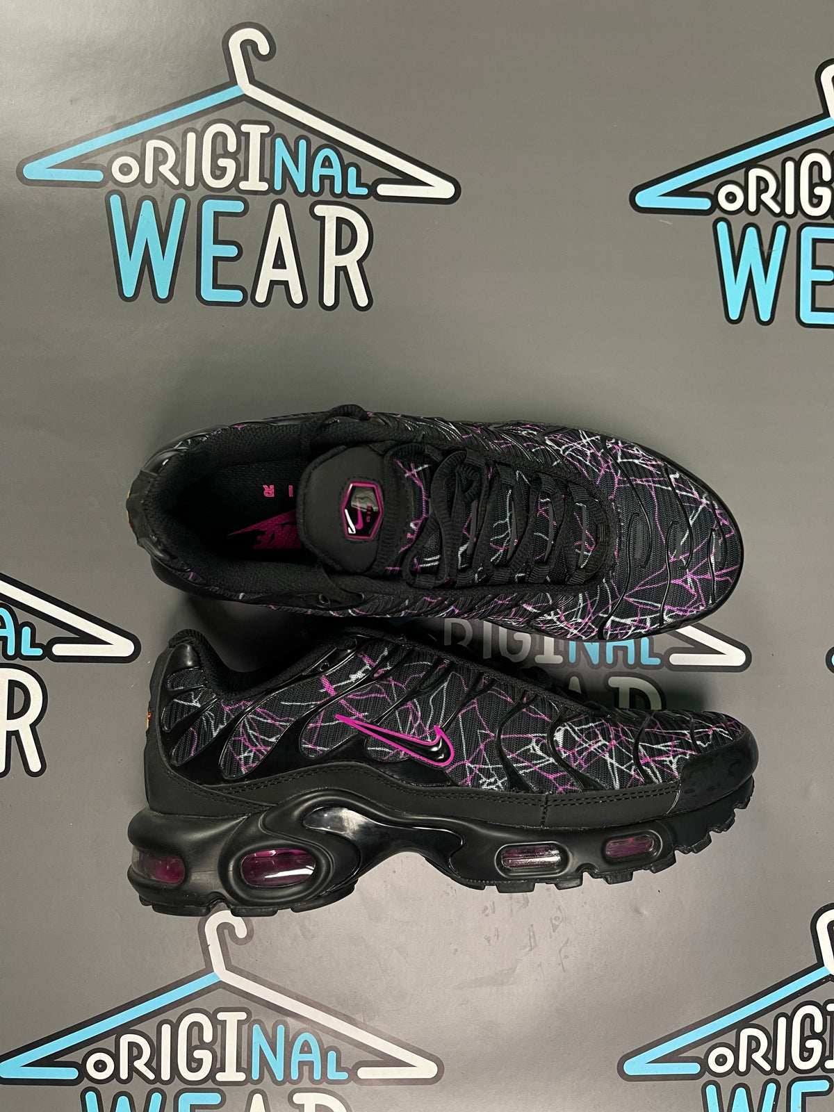 Nike AirMax TN “Shattered Glass” Патики &mdash; Слика 1 од 5