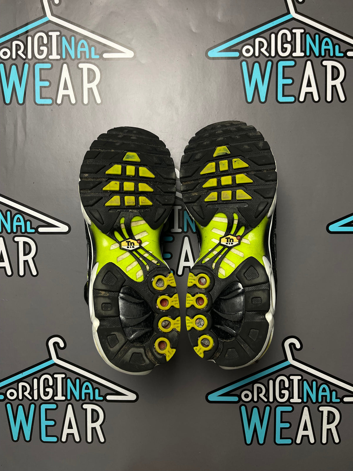 Nike Air Max TN Plus “Black/Volt” &mdash; Слика 5 од 6