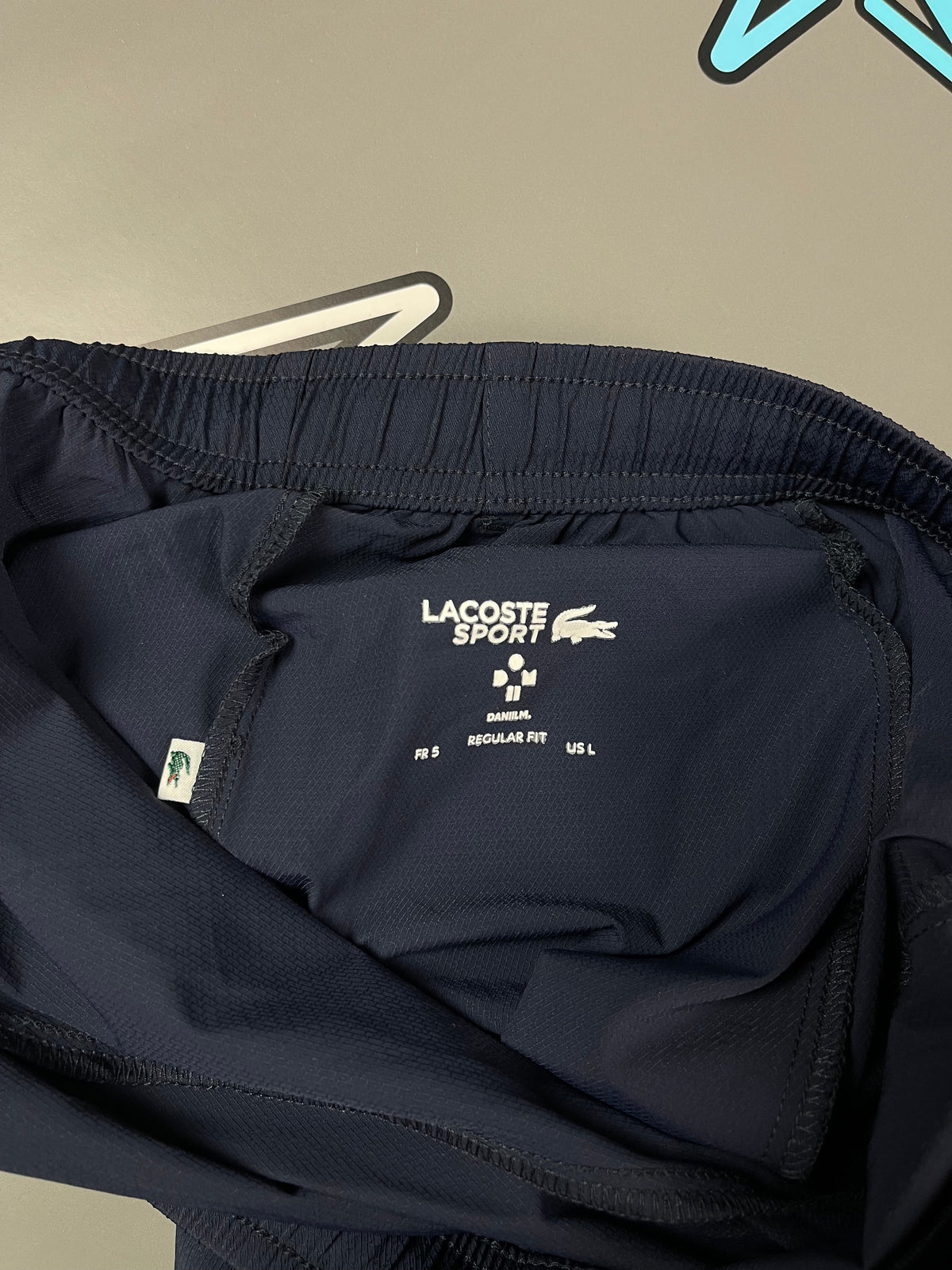 Lacoste Sport “Medvedev” тренерка &mdash; Слика 3 од 4