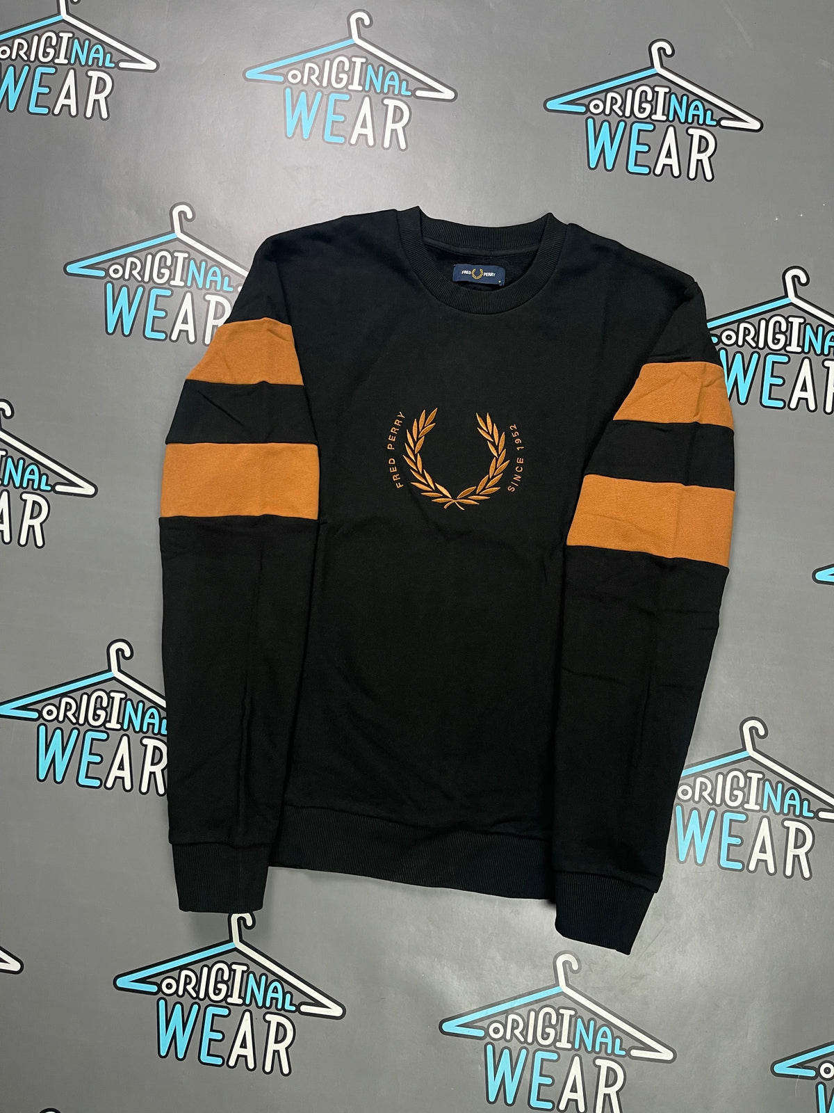 Fred Perry “Crown” дукс &mdash; Слика 2 од 4