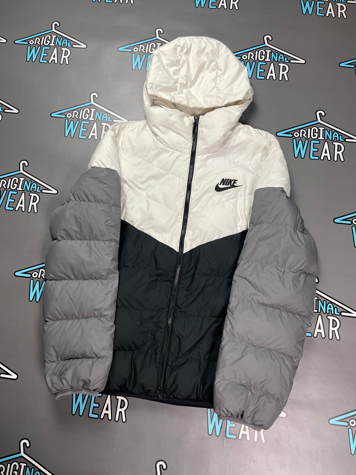 Nike DownFill Јакна &mdash; Слика 2 од 4