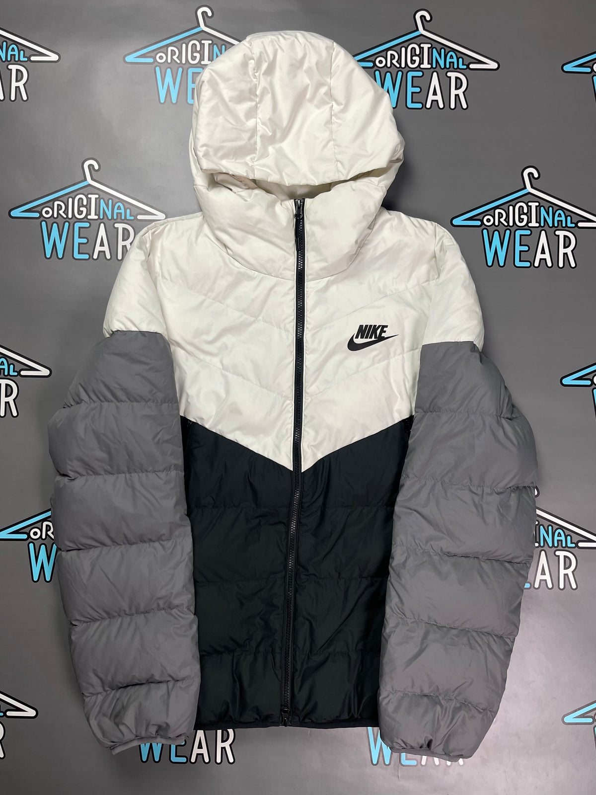 Nike DownFill Јакна &mdash; Слика 1 од 4