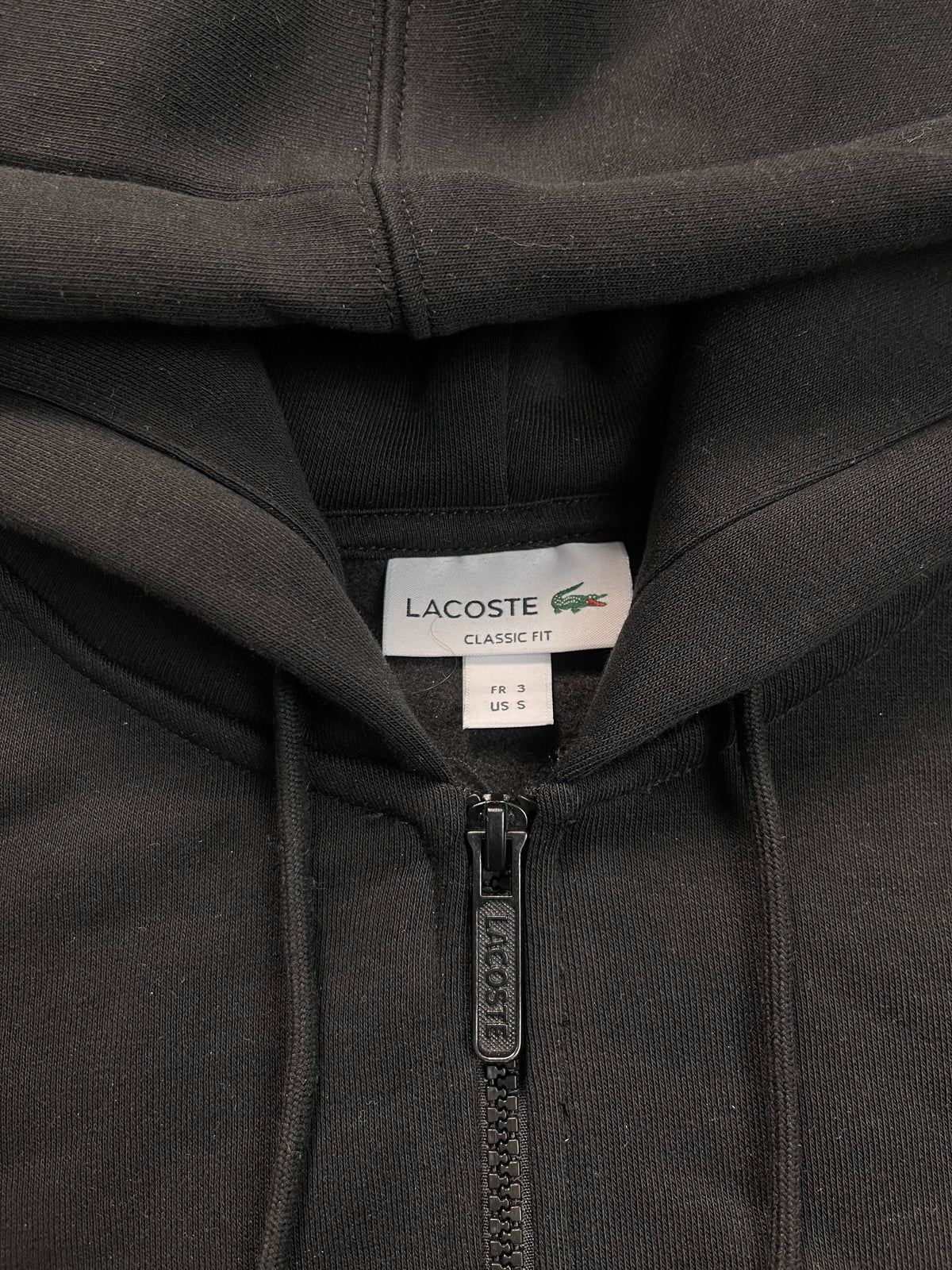 Lacoste “Golden” дукс &mdash; Слика 3 од 4