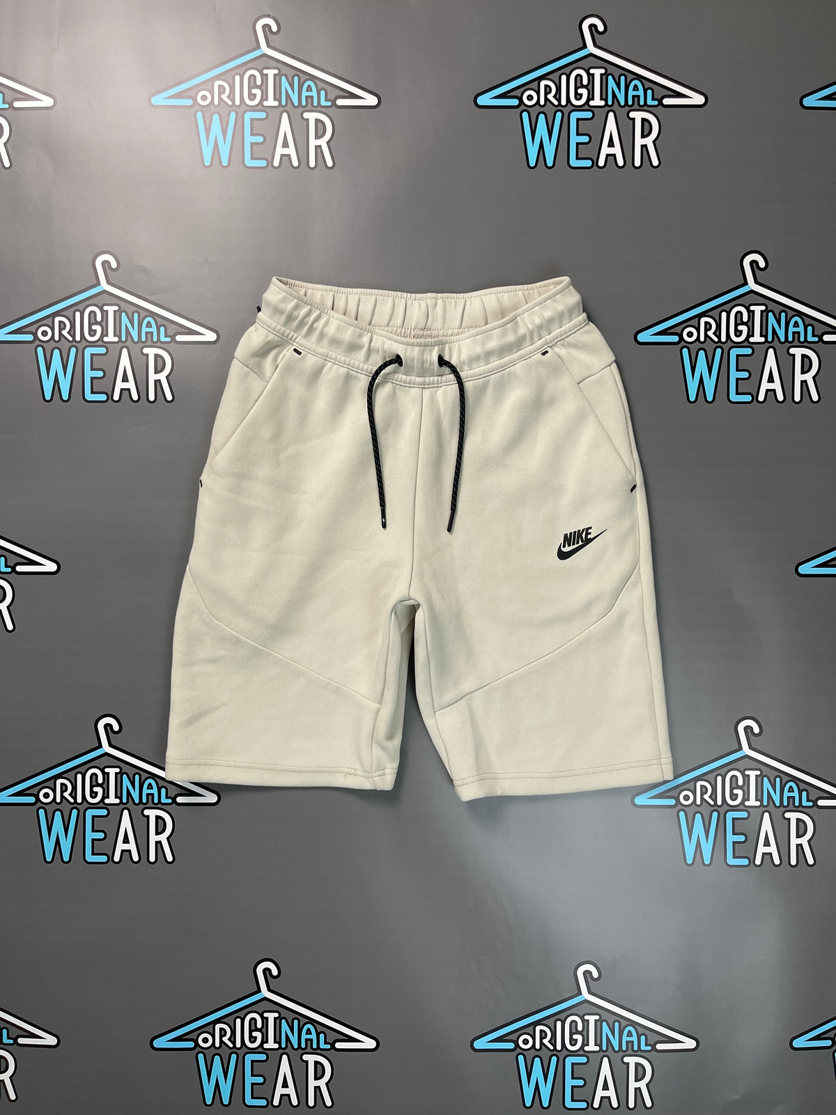 Nike Tech Fleece Шорц &mdash; Слика 1 од 5