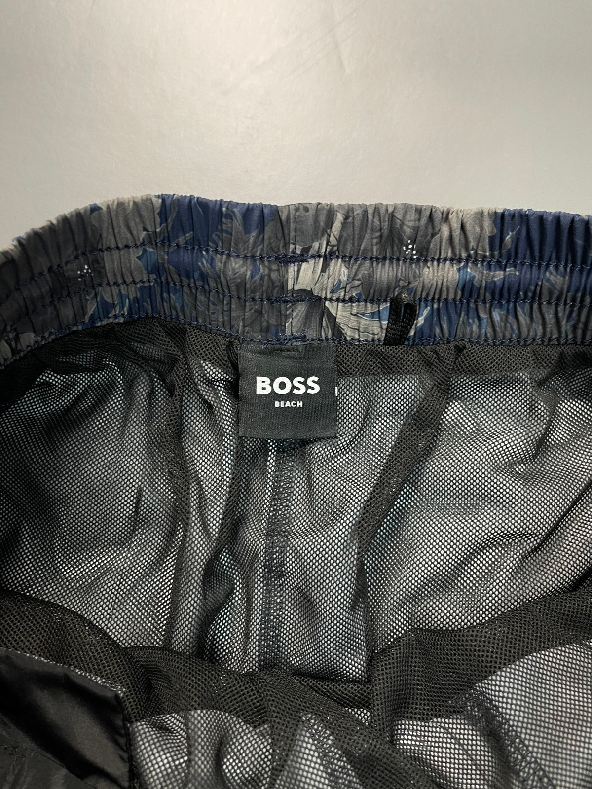 Boss Шорц &mdash; Слика 3 од 4