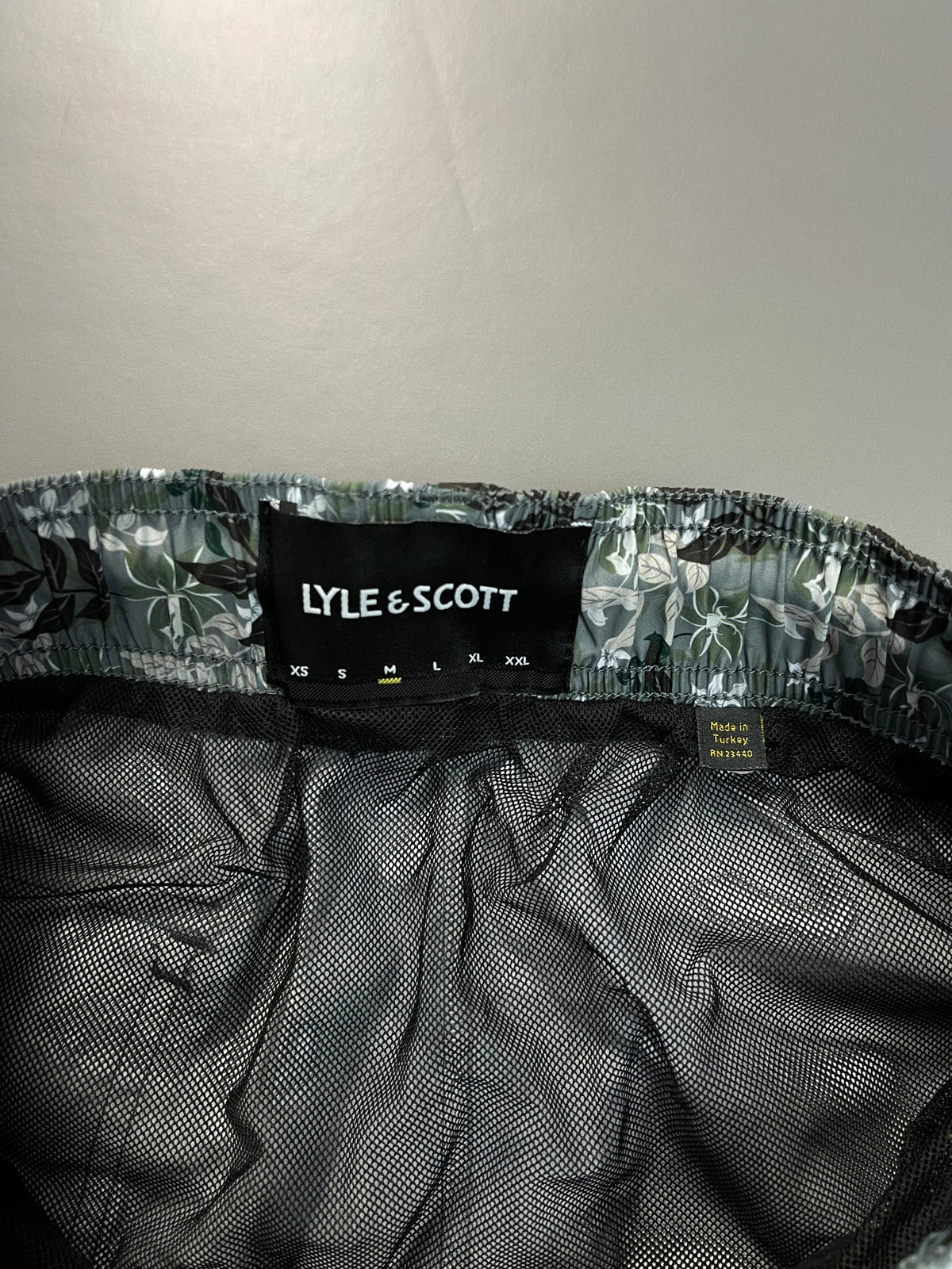 Lyle & Scott Шорц &mdash; Слика 3 од 6