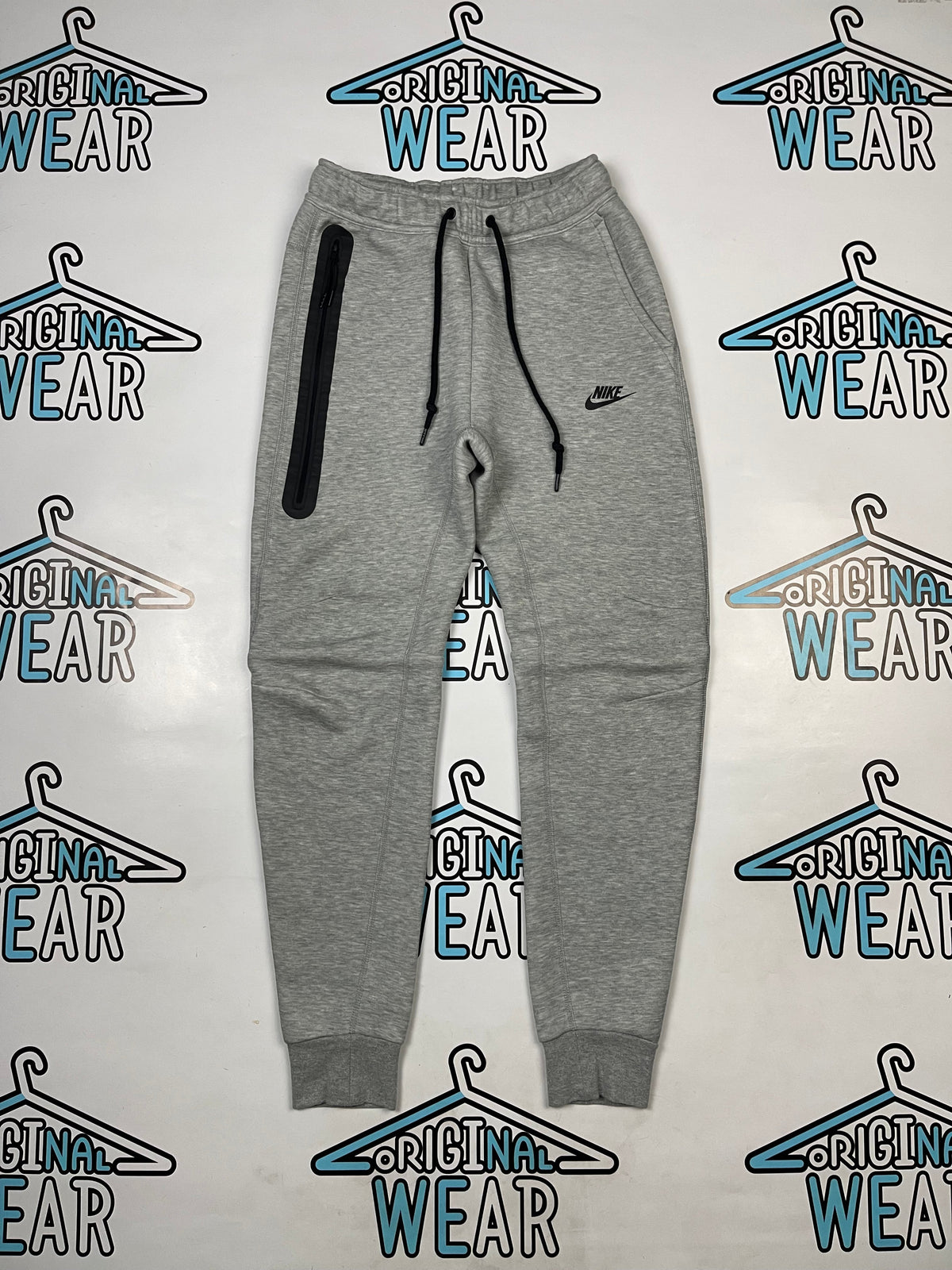 Nike Tech Fleece 2024 Тренерка &mdash; Слика 1 од 4