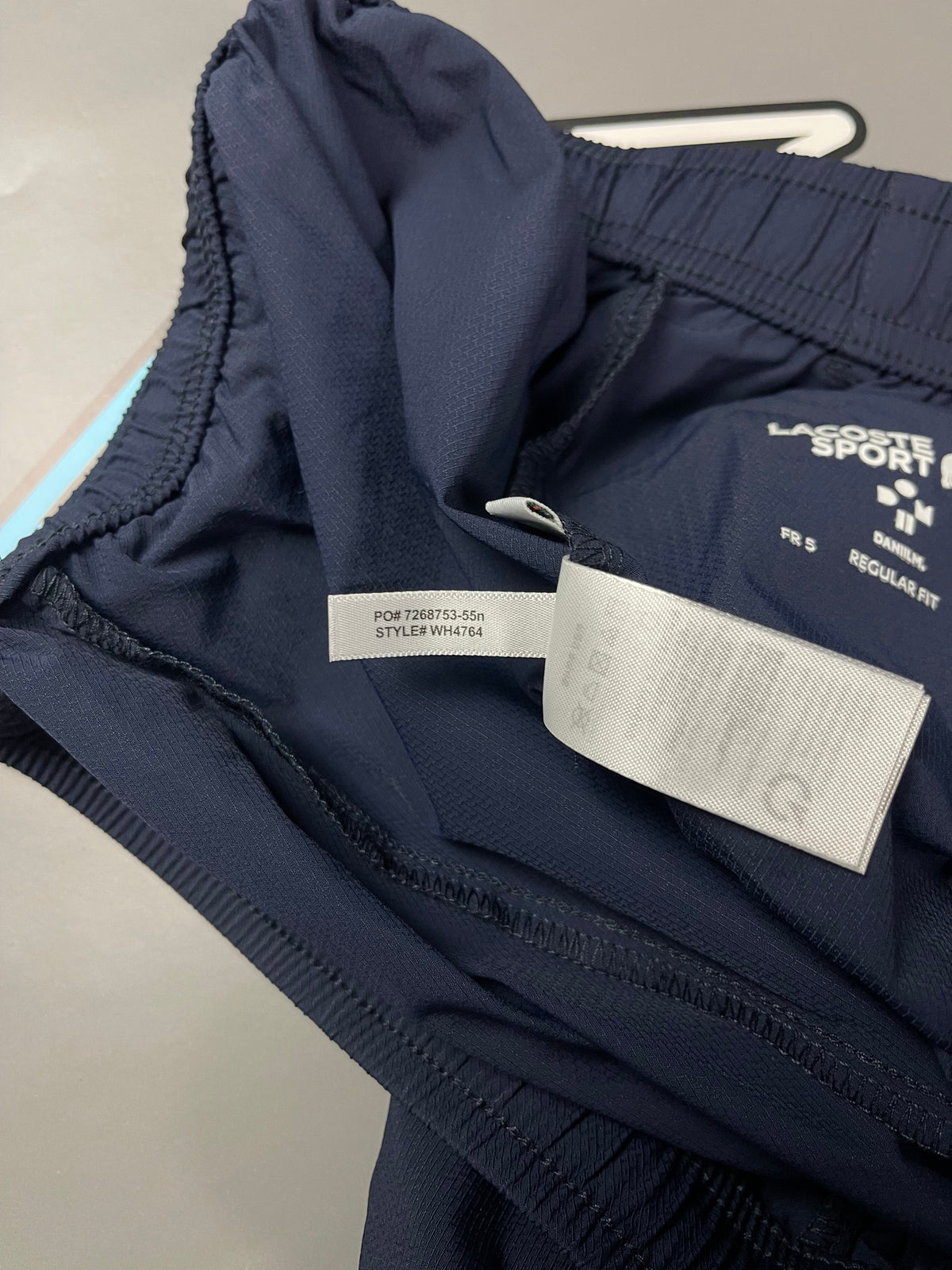 Lacoste Sport “Medvedev” тренерка &mdash; Слика 4 од 4